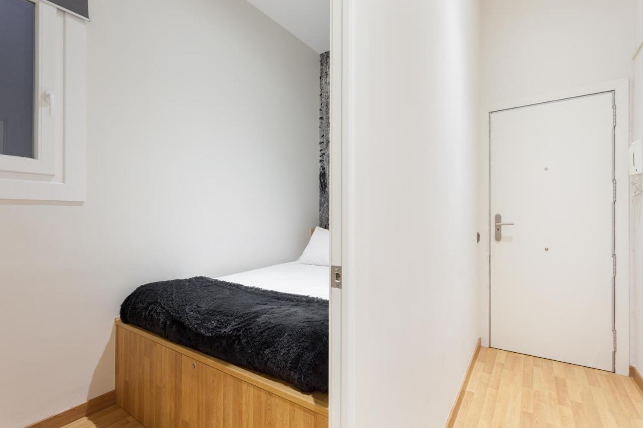 Art House Fira Apartments Barcelona Exterior photo