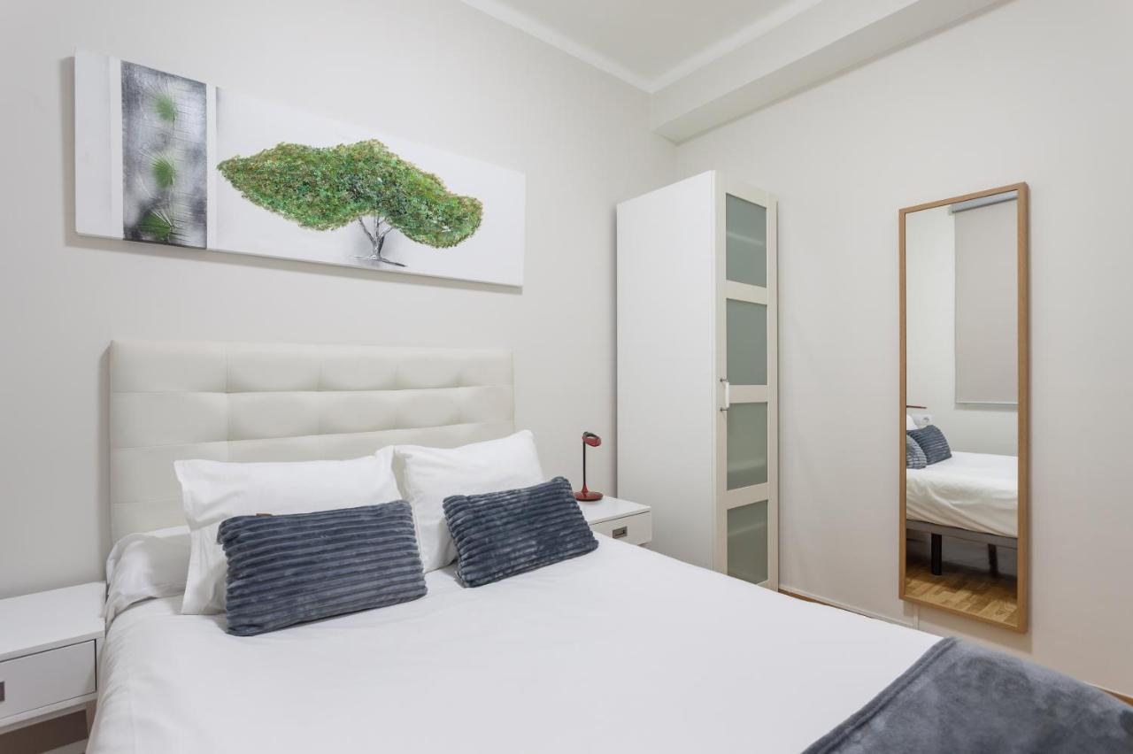 Art House Fira Apartments Barcelona Exterior photo